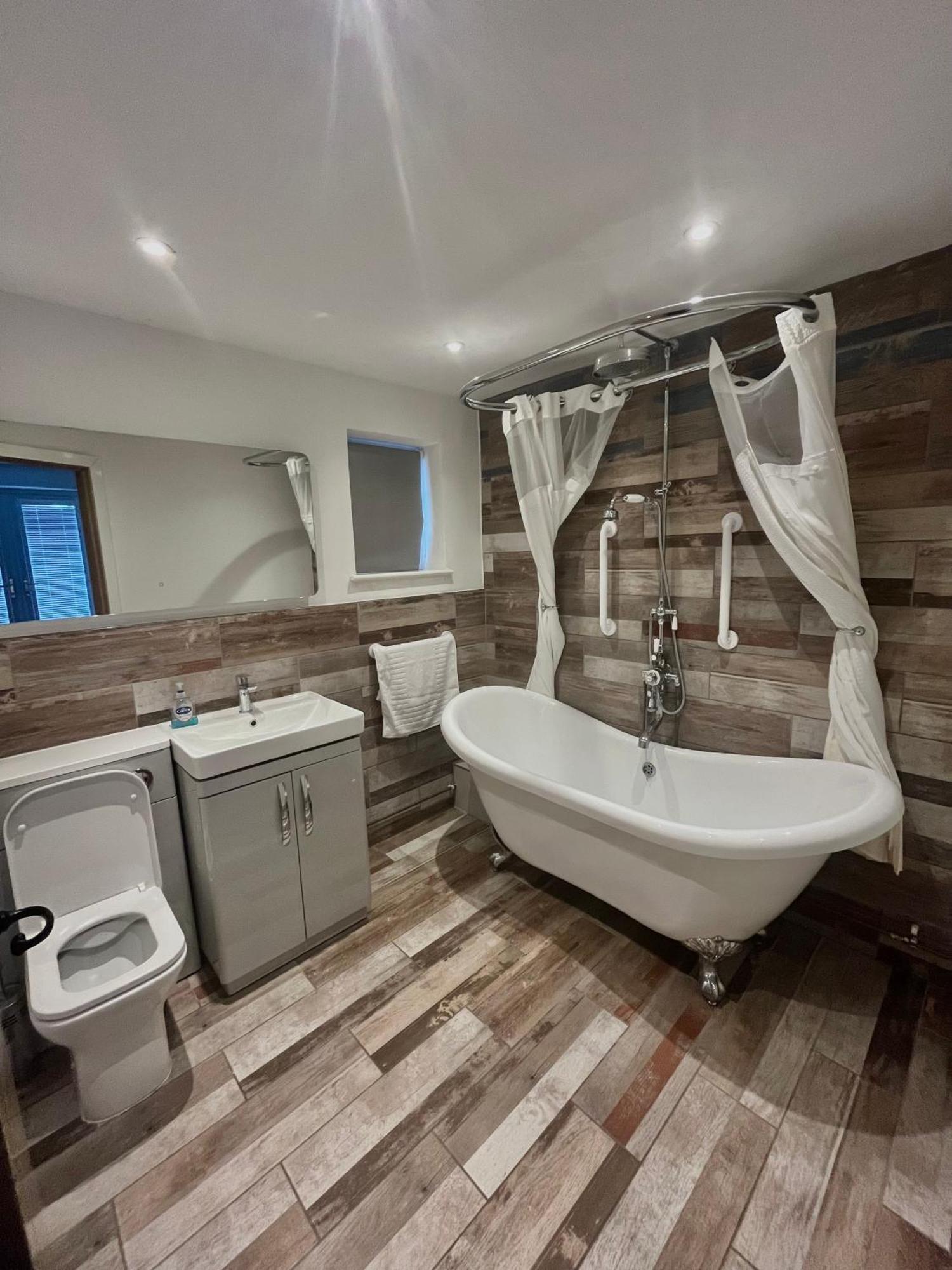 The Birch Lodge Located In Pegsdon Hexton Экстерьер фото