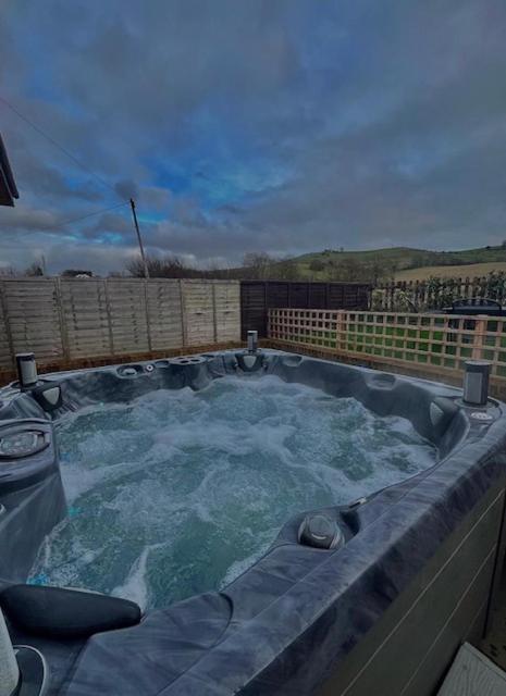 The Birch Lodge Located In Pegsdon Hexton Экстерьер фото